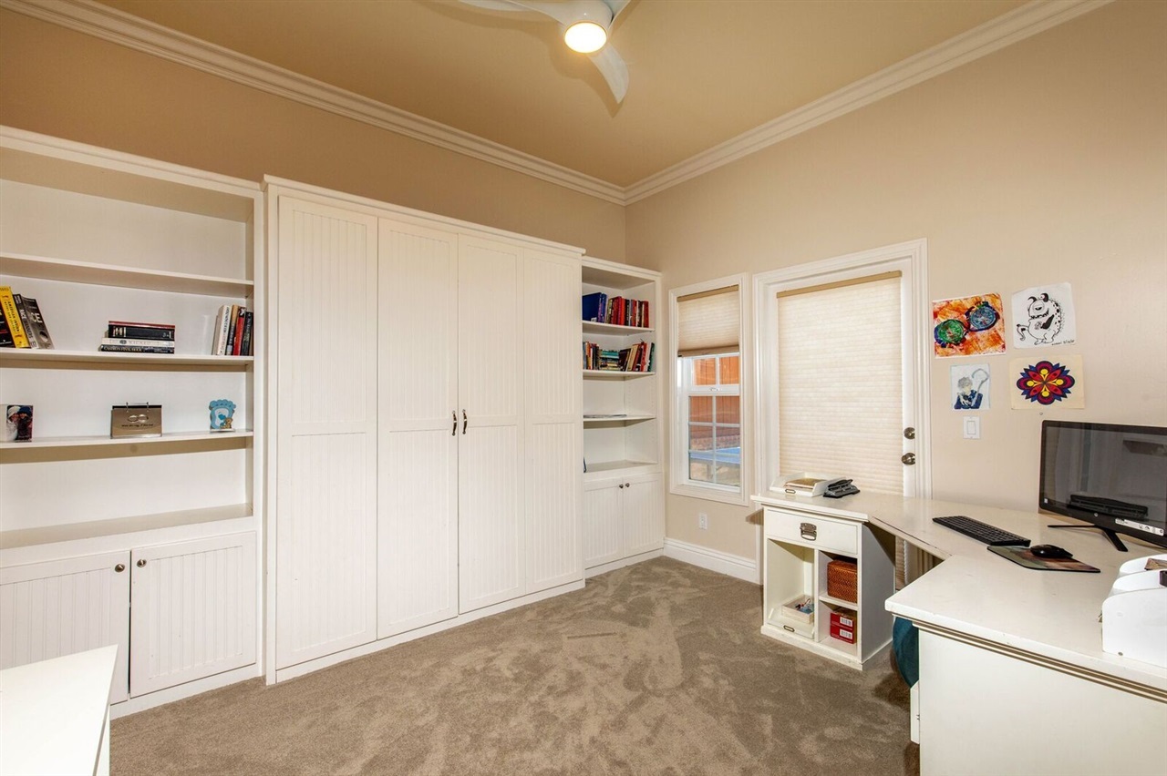 5303 Chelsea Street La Jolla, CA 92037 - Photo 17 of 23
