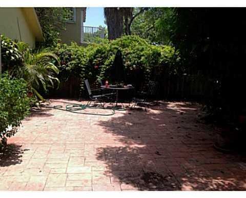 5261 Southwest 154th Place Miami, FL 33185 - Photo 5 of 6