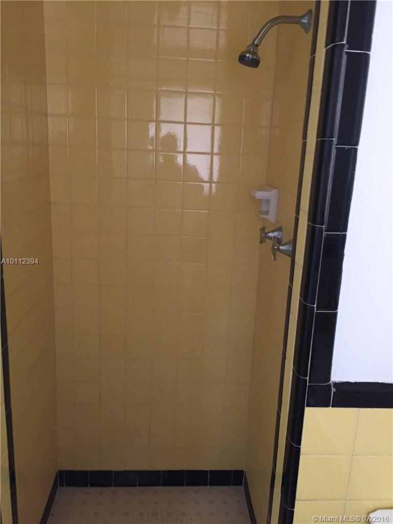 2041 Jackson Street, Unit 3 Hollywood, FL 33020 - Photo 11 of 12