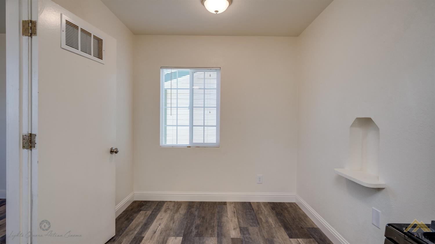 914 Baldwin Road Bakersfield, CA 93304 - Photo 3 of 13 Gallery Image 3