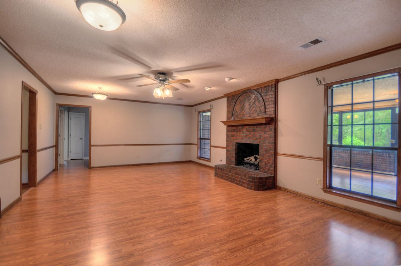 580 Poplar Acres Road Piperton, TN 38017 - Photo 3 of 25 Entertainment-Size Living Room Accommodates Large Family Gatherings!