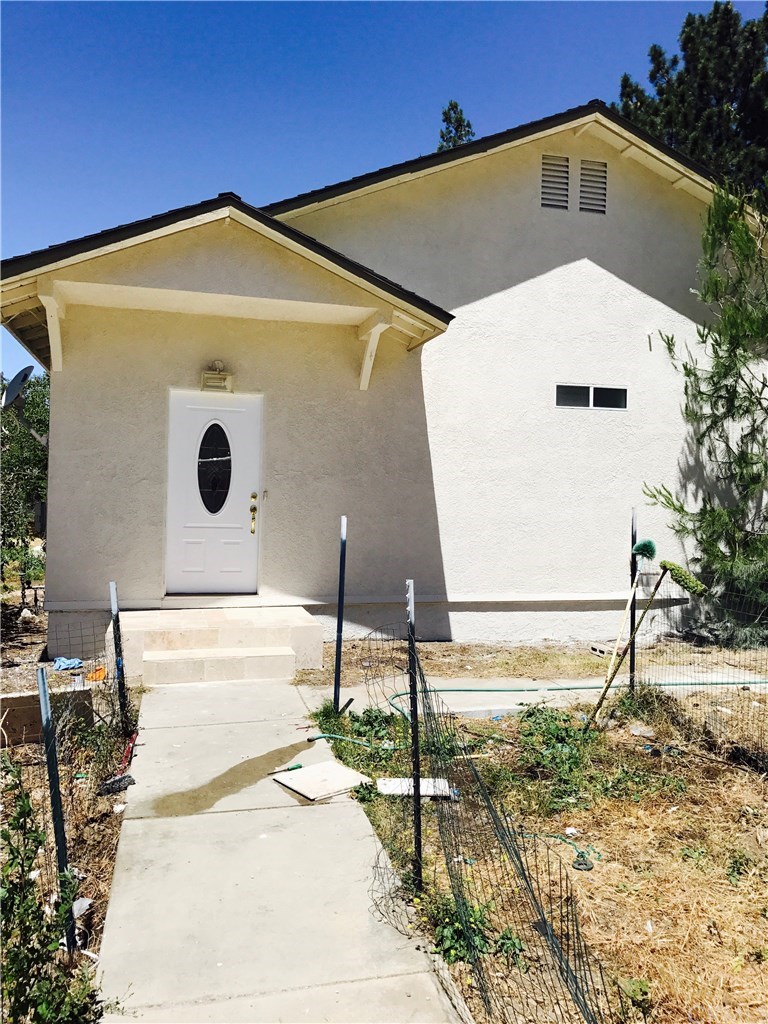 1073 Devore Road San Bernardino, CA 92407 - Photo 2 of 49 Side Entrance Laundry Area