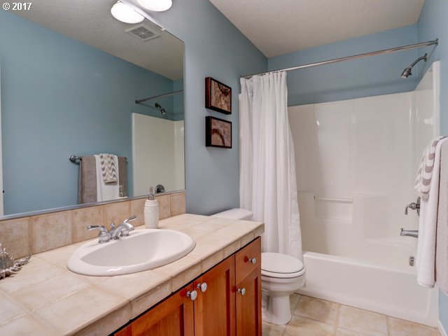 3716 Northwest Lansbrook Terrace Portland, OR 97229 - Photo 23 of 32