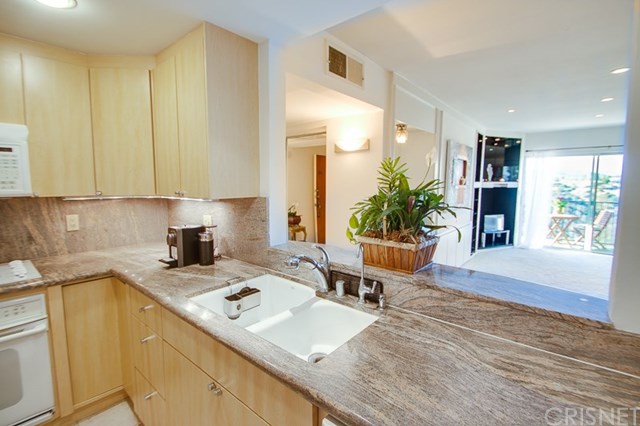 2385 Roscomare Road, Unit E10 Los Angeles, CA 90077 - Photo 8 of 18