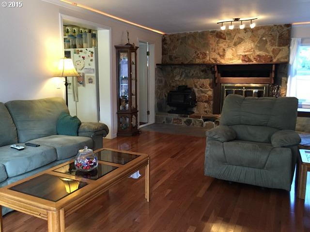 4760 Reston Road Roseburg, OR 97471 - Photo 6 of 16