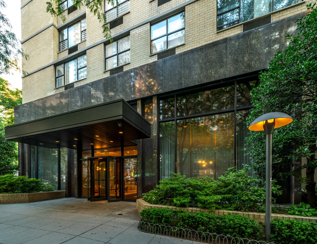 The Regent 45 W 60th St, Manhattan, NY 10023 - Photo 2 of 3