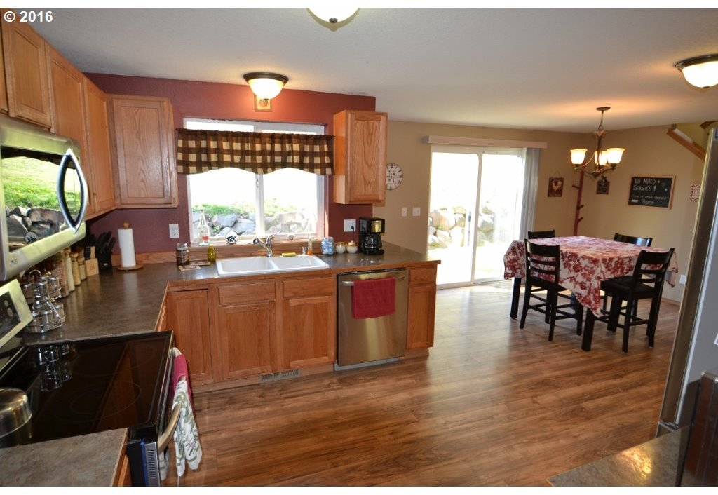 251 Arcadia Road Kelso, WA 98626 - Photo 24 of 25 Gallery Image 24