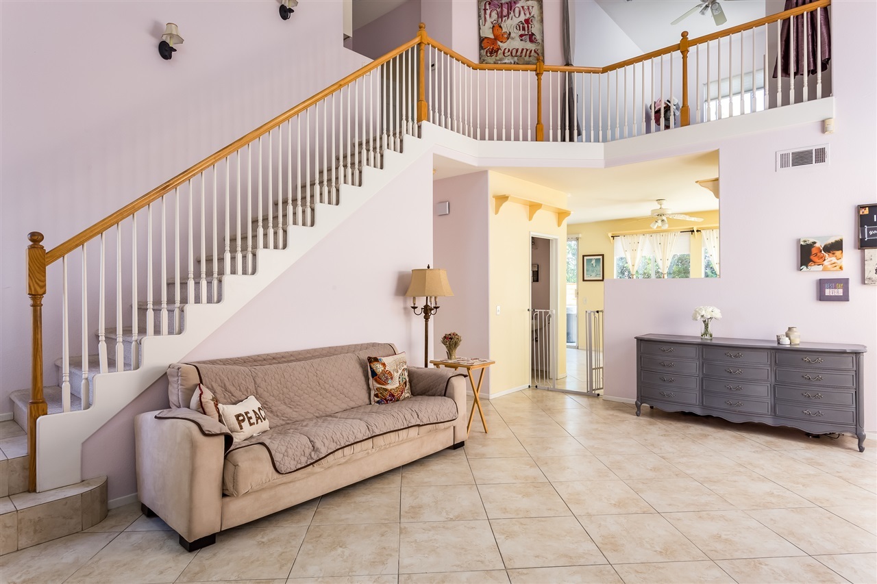 1187 Monterey Place Encinitas, CA 92024 - Photo 2 of 20