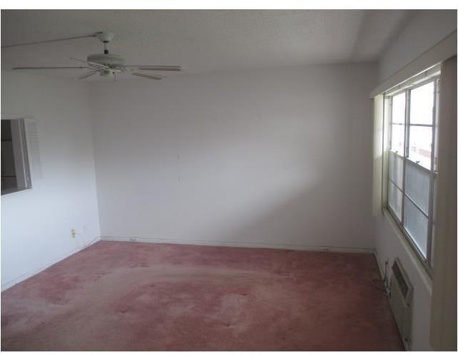 566 Fanshaw North, Unit 566 Boca Raton, FL 33434 - Photo 3 of 12