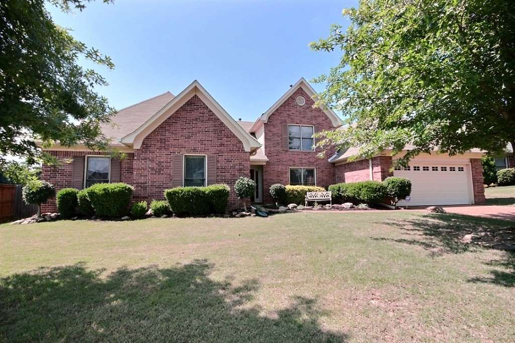 10460 Pilot Rock Road Collierville, TN 38017 - Photo 1 of 20 New architectural shingled roof with ridge vents installed 6/25/15!!