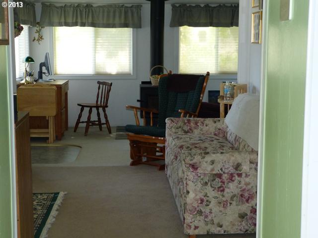 83073 Tygh Valley Road Tygh Valley, OR 97063 - Photo 7 of 16 Gallery Image 7