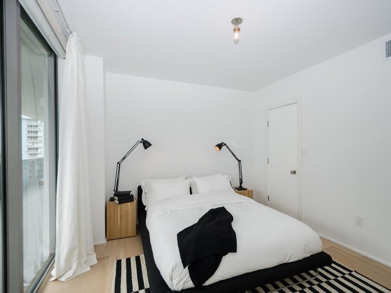 5875 Collins Avenue, Unit 1102 Miami Beach, FL 33140 - Photo 17 of 27