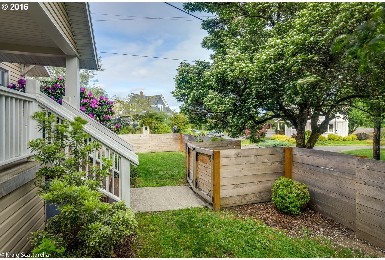 1306 Northeast Rosa Parks Way Portland, OR 97211 - Photo 11 of 24 Gallery Image 11