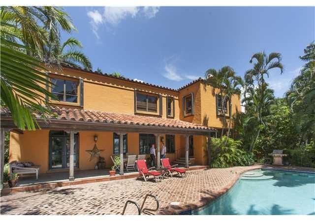 5311 Pine Tree Drive Miami Beach, FL 33140 - Photo 5 of 25