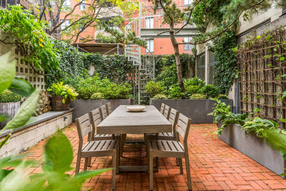 134 Charles Street, Unit The Flat Manhattan, NY 10014 - Photo 3 of 10