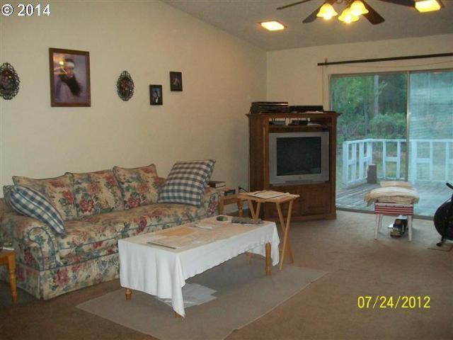 686 Lone Mountain Road O'Brien, OR 97523 - Photo 2 of 10 Gallery Image 2