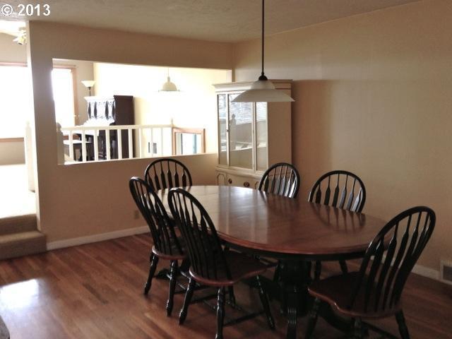 1844 Southwest Troy Street Portland, OR 97219 - Photo 9 of 14 Gallery Image 9