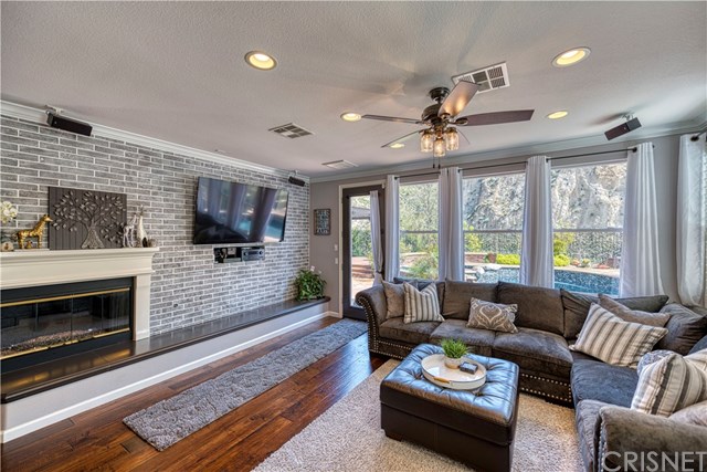 25935 Royal Oaks Road Stevenson Ranch, CA 91381 - Photo 13 of 63