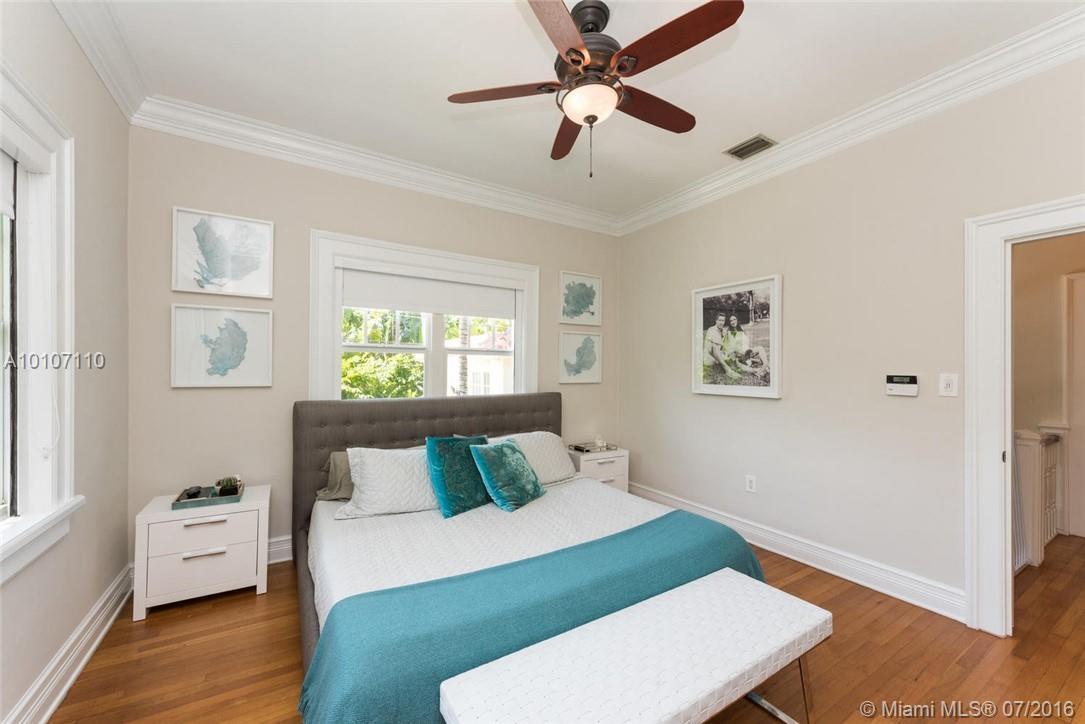 312 Ridgewood Road Coral Gables, FL 33133 - Photo 15 of 26 Gallery Image 15