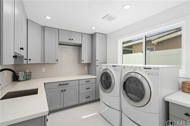 $1,510,000 | 2390 Westminster Avenue, Costa Mesa, CA 92627