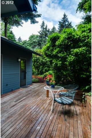 2849 Southwest Fern Street Portland, OR 97201 - Photo 15 of 16