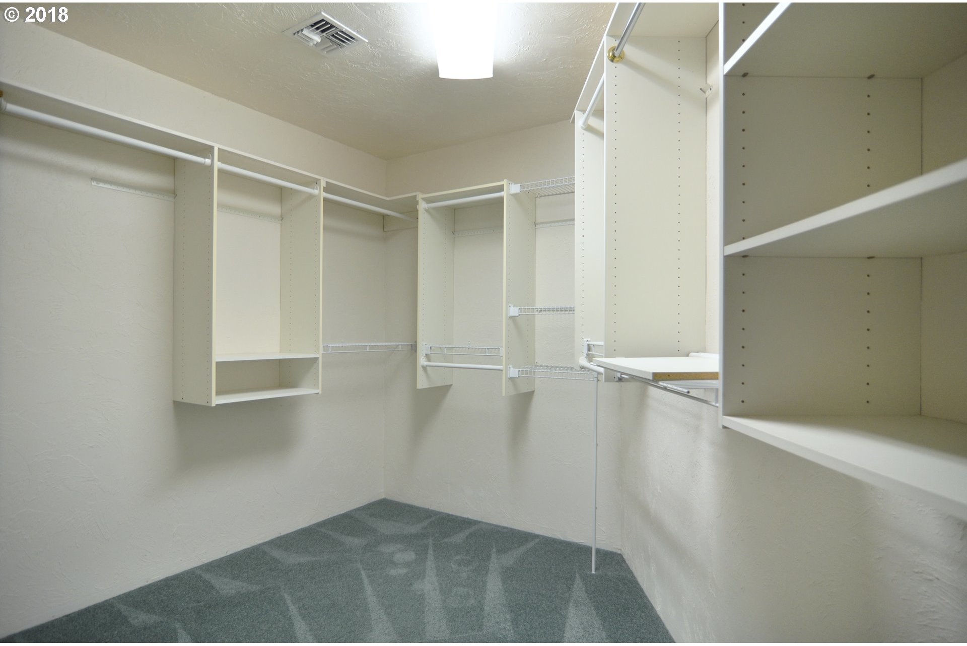 900 South 72nd Street Springfield, OR 97478 - Photo 15 of 32