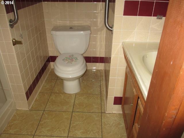 3824 Southwest 4th Street Gresham, OR 97030 - Photo 12 of 15 Gallery Image 12