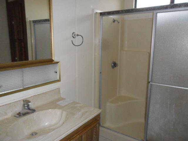 5325 Silver Creek Road Bakersfield, CA 93313 - Photo 15 of 20