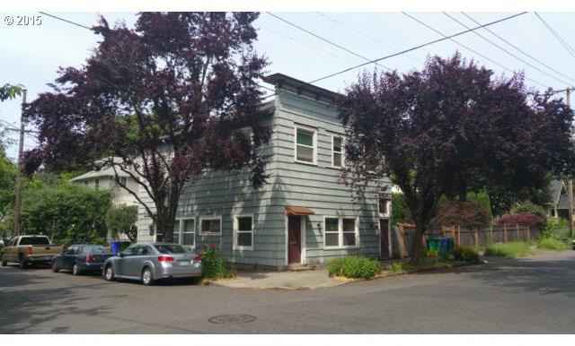 934 Southeast 31st Avenue Portland, OR 97214 - Photo 2 of 3