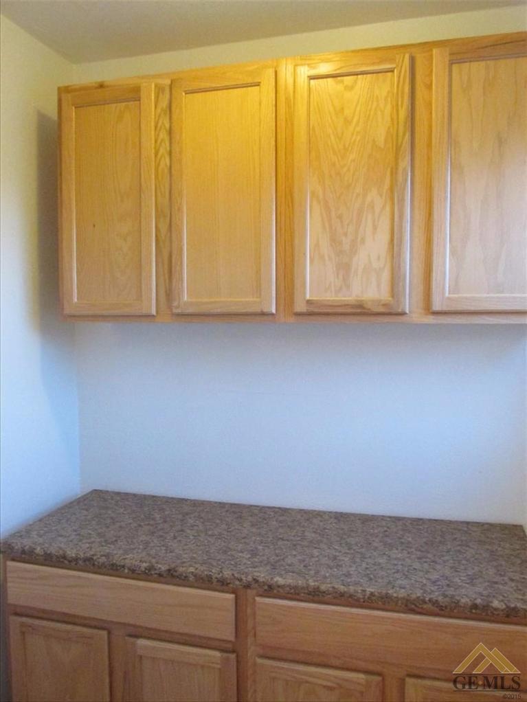 24261 Jacaranda Drive Tehachapi, CA 93561 - Photo 5 of 20