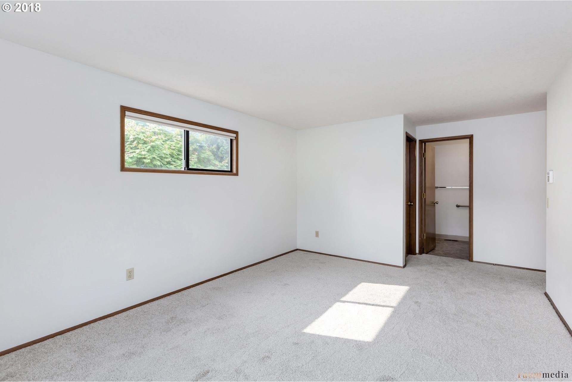 12856 Southwest Overgaard Street Portland, OR 97224 - Photo 13 of 16 Gallery Image 13