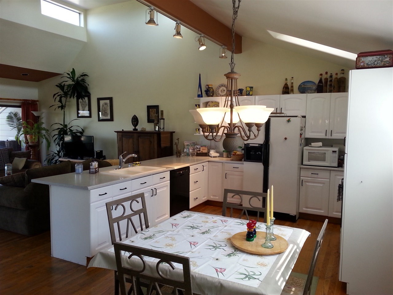 1838 Milbank Road Encinitas, CA 92024 - Photo 11 of 25