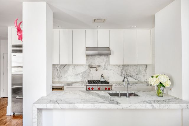 $1,475,000 | 50 Pine Street, Unit 11S | Financial District