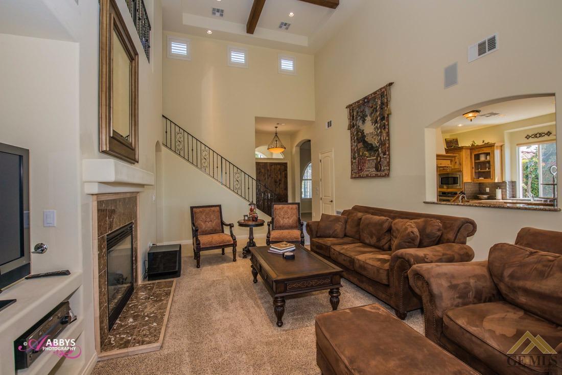 13407 Raphael Avenue Bakersfield, CA 93306 - Photo 16 of 40