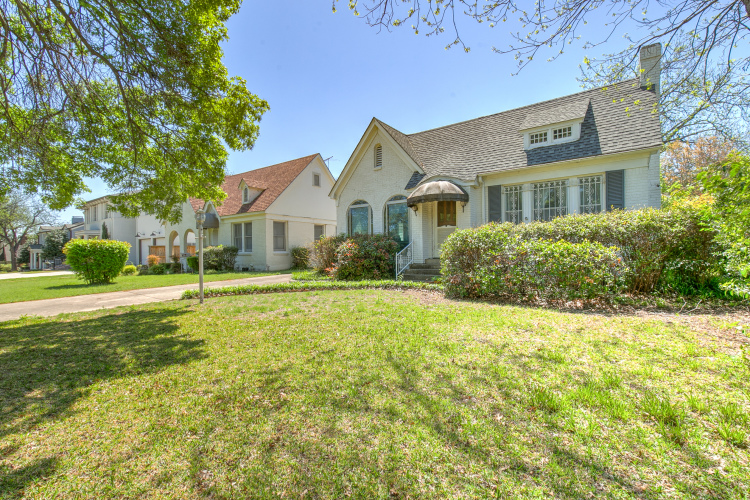3705 North Westcliff Road Arlington, TX 76019 - Photo 2 of 36