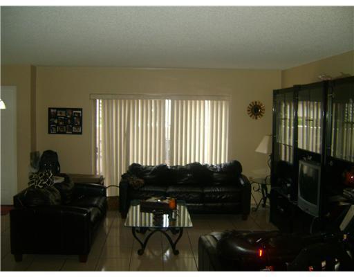 13371 Southwest 89th Terrace, Unit D Miami, FL 33186 - Photo 5 of 12