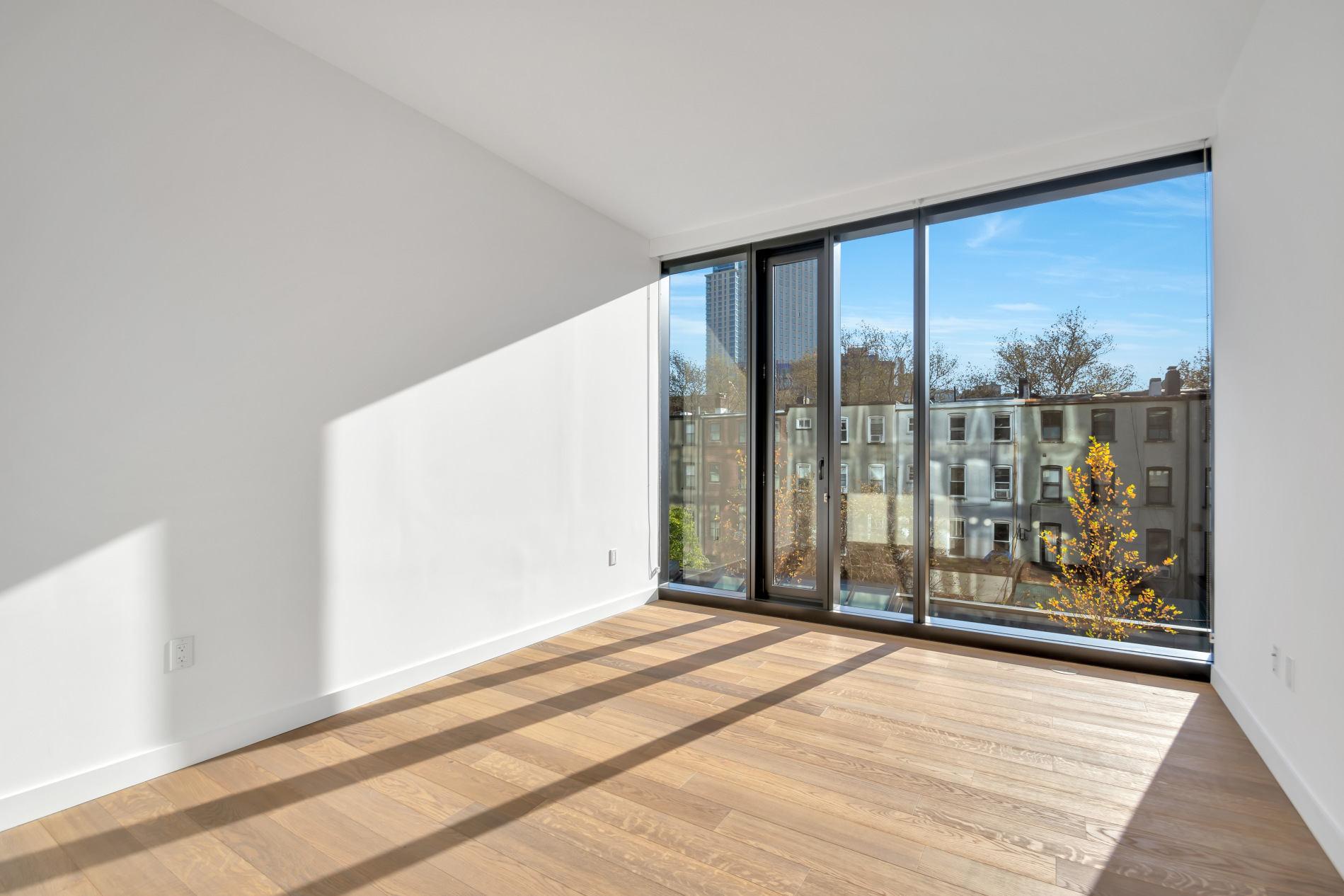 21-30 44th Drive, Unit 3Q Queens, NY 11101 - Photo 5 of 16