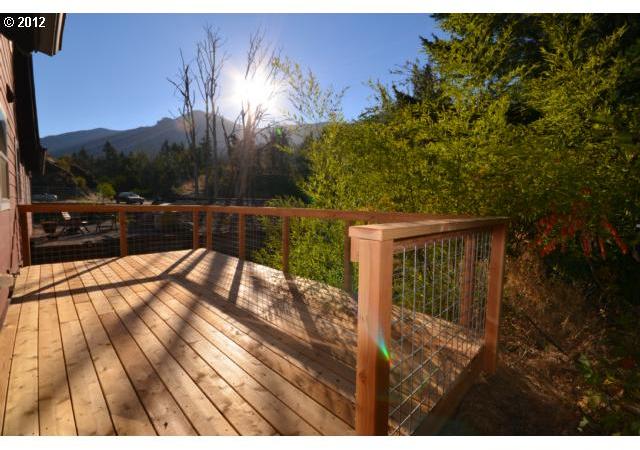 80 Southwest Cascade Avenue Cascade Locks, OR 97014 - Photo 16 of 16