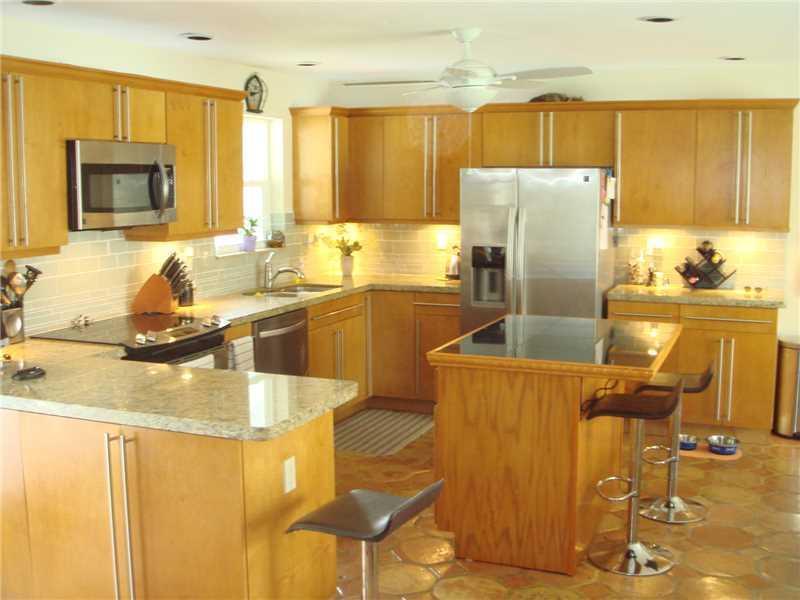 19211 Southwest 92nd Road Cutler Bay, FL 33157 - Photo 3 of 17