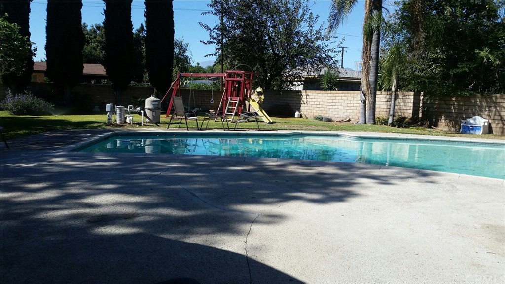 428 South Meridian Avenue Rialto, CA 92376 - Photo 7 of 7