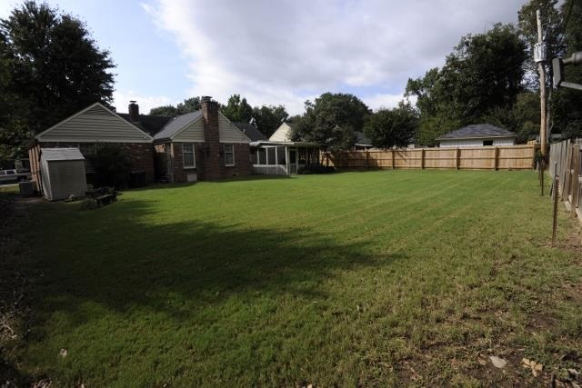 5002 Chickasaw Road Memphis, TN 38117 - Photo 18 of 19 Lots of room for all your outdoor needs.