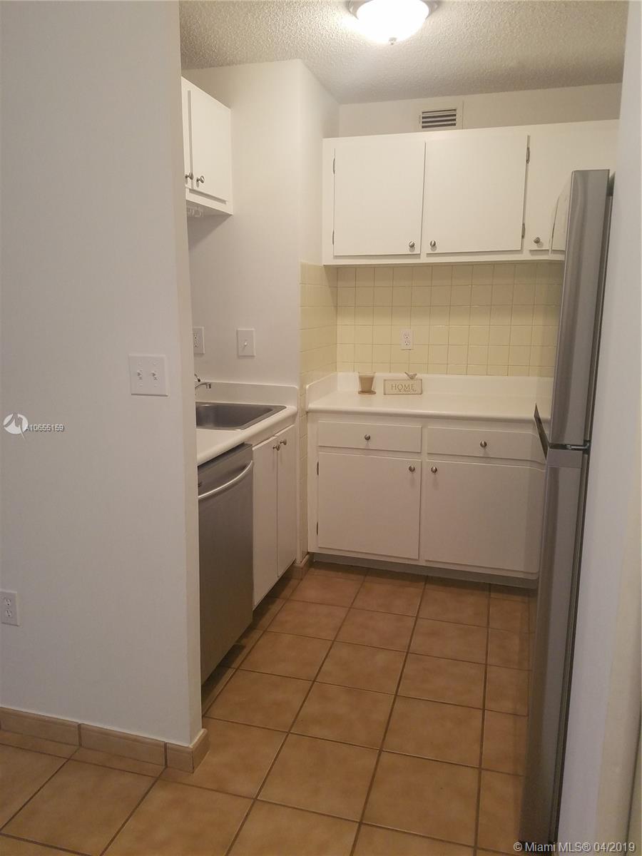 15609 Southwest 73rd Cir Terrace, Unit 89 Miami, FL 33193 - Photo 12 of 20