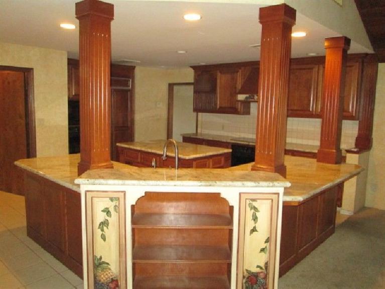 6953 Houghton Road Bakersfield, CA 93313 - Photo 2 of 20 Gallery Image 2