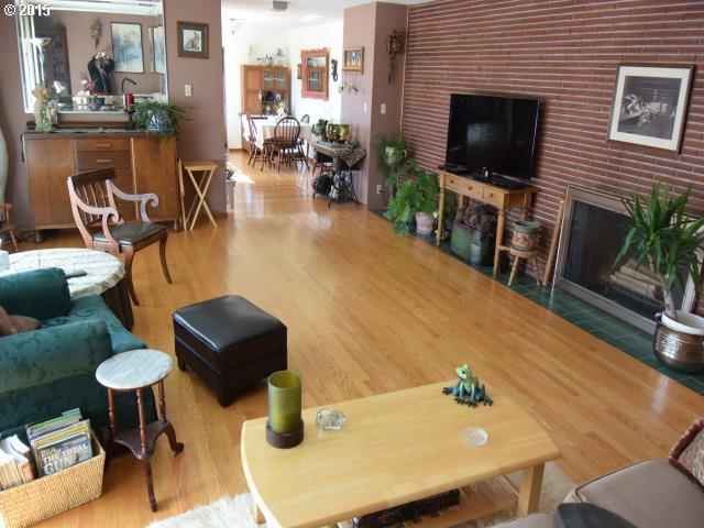2220 Cascade Way Longview, WA 98632 - Photo 8 of 11 Gallery Image 8