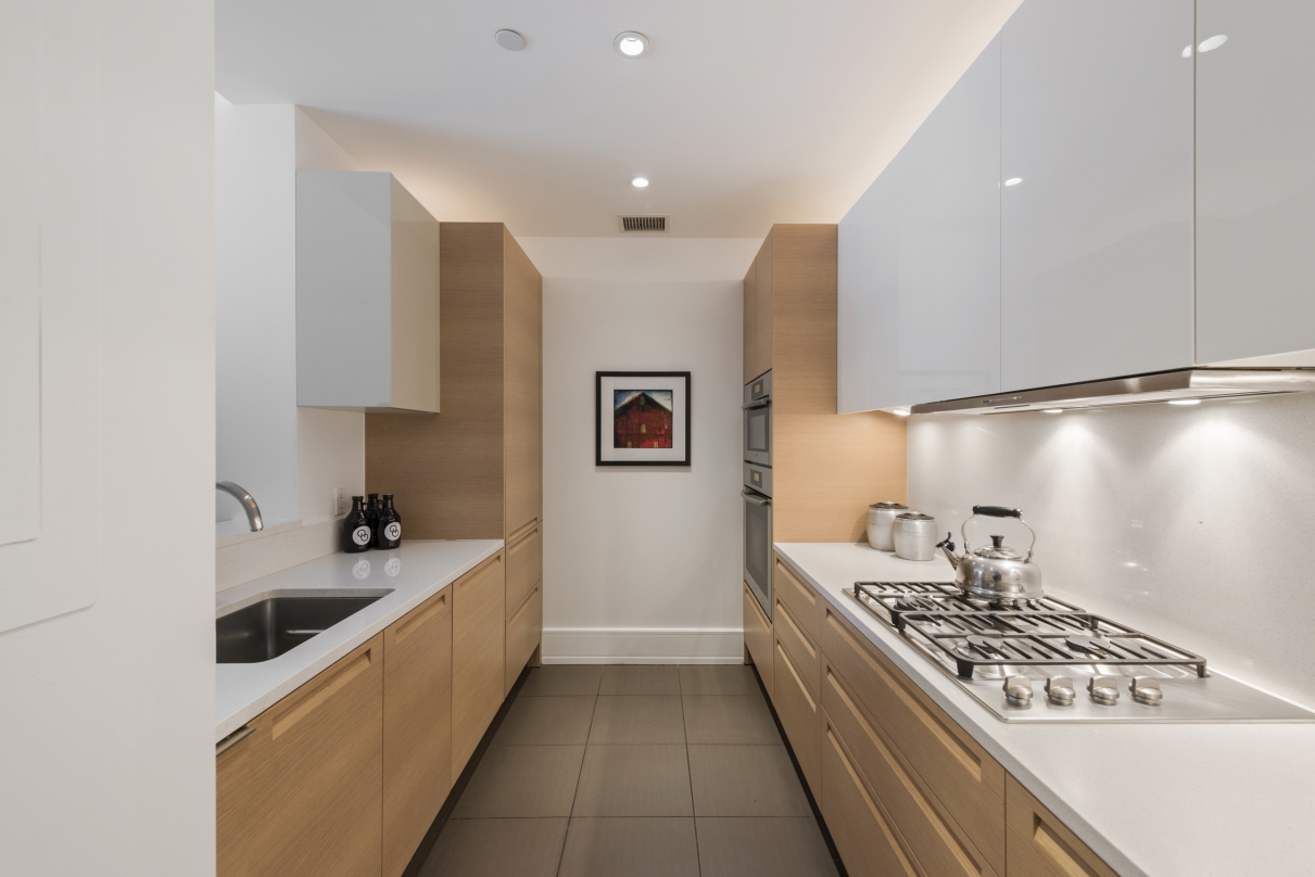 255 East 74th Street, Unit 6B Manhattan, NY 10021 - Photo 3 of 13