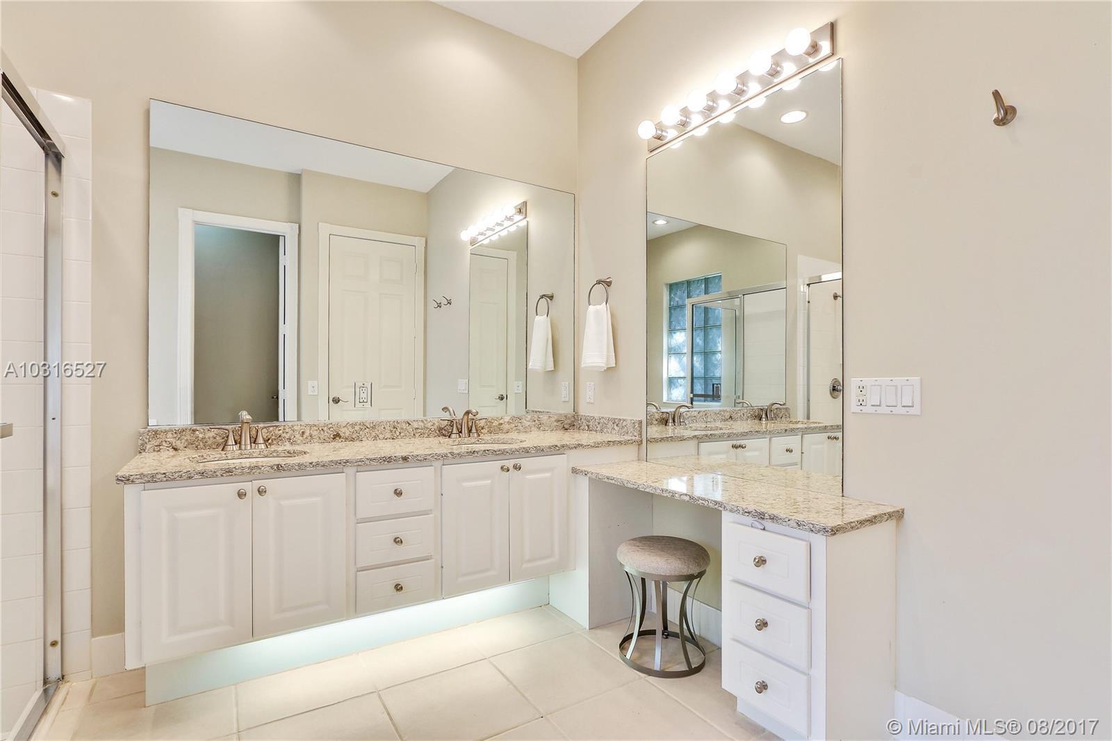 271 Barbados Drive Jupiter, FL 33458 - Photo 9 of 33