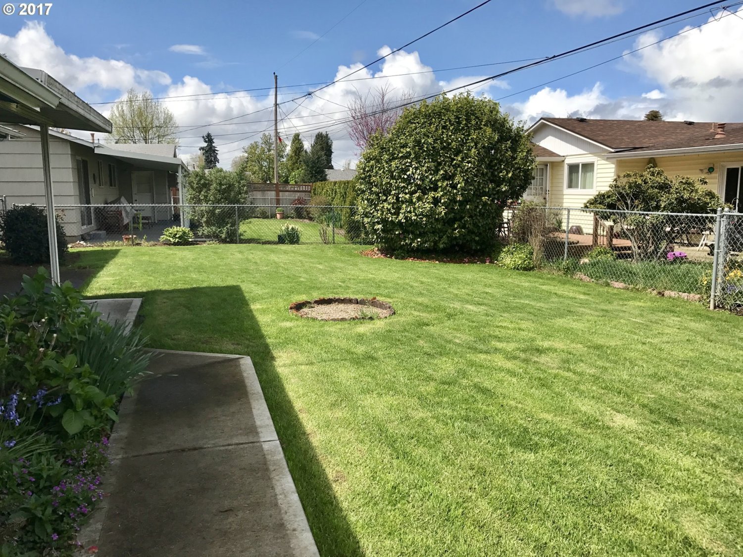 1379 Sallal Road Woodburn, OR 97071 - Photo 16 of 20 Gallery Image 16