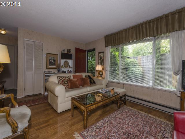 1745 Southwest Evans Street Portland, OR 97219 - Photo 13 of 16 Gallery Image 13