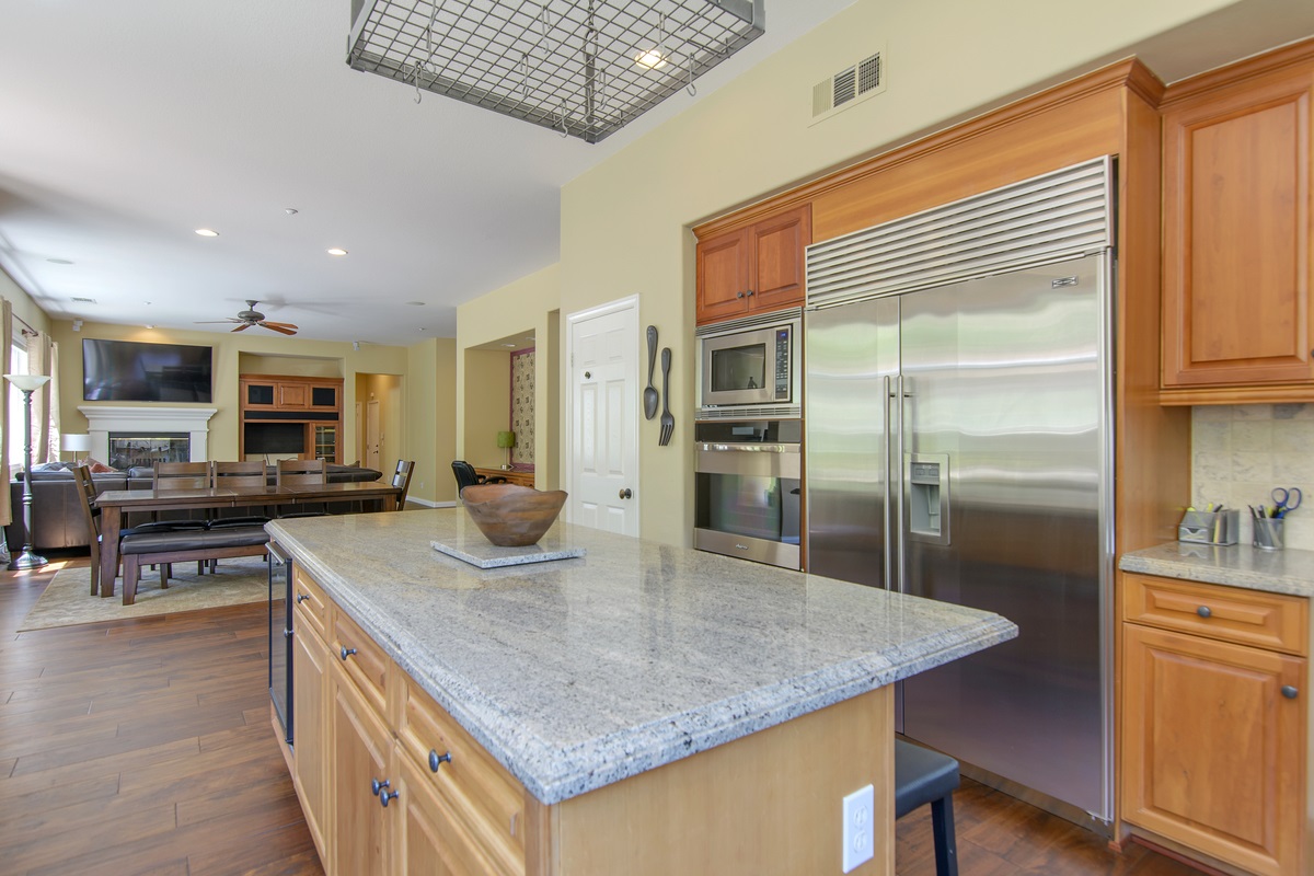 15533 Canyon View Way Poway, CA 92064 - Photo 9 of 25 Gallery Image 9
