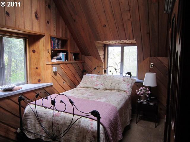 3519 Lippman Road Hood River, OR 97031 - Photo 8 of 16 Gallery Image 8